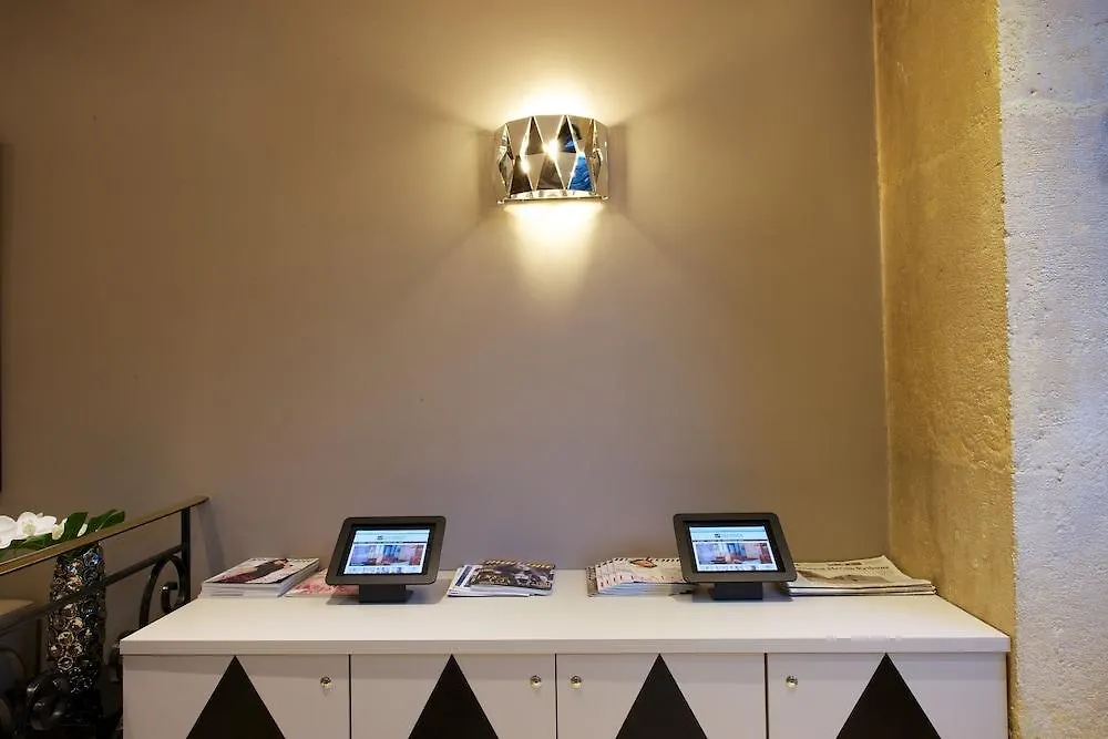 Hotel Abbatial Saint Germain Paris 3*,